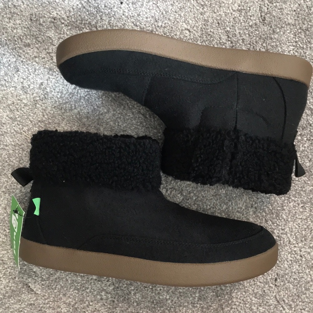 Sanuk Roll Top Bootie Black